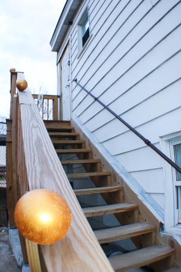 California Ave - 2 Bedroom - Home Away From Home! Pittsburgh Bagian luar foto