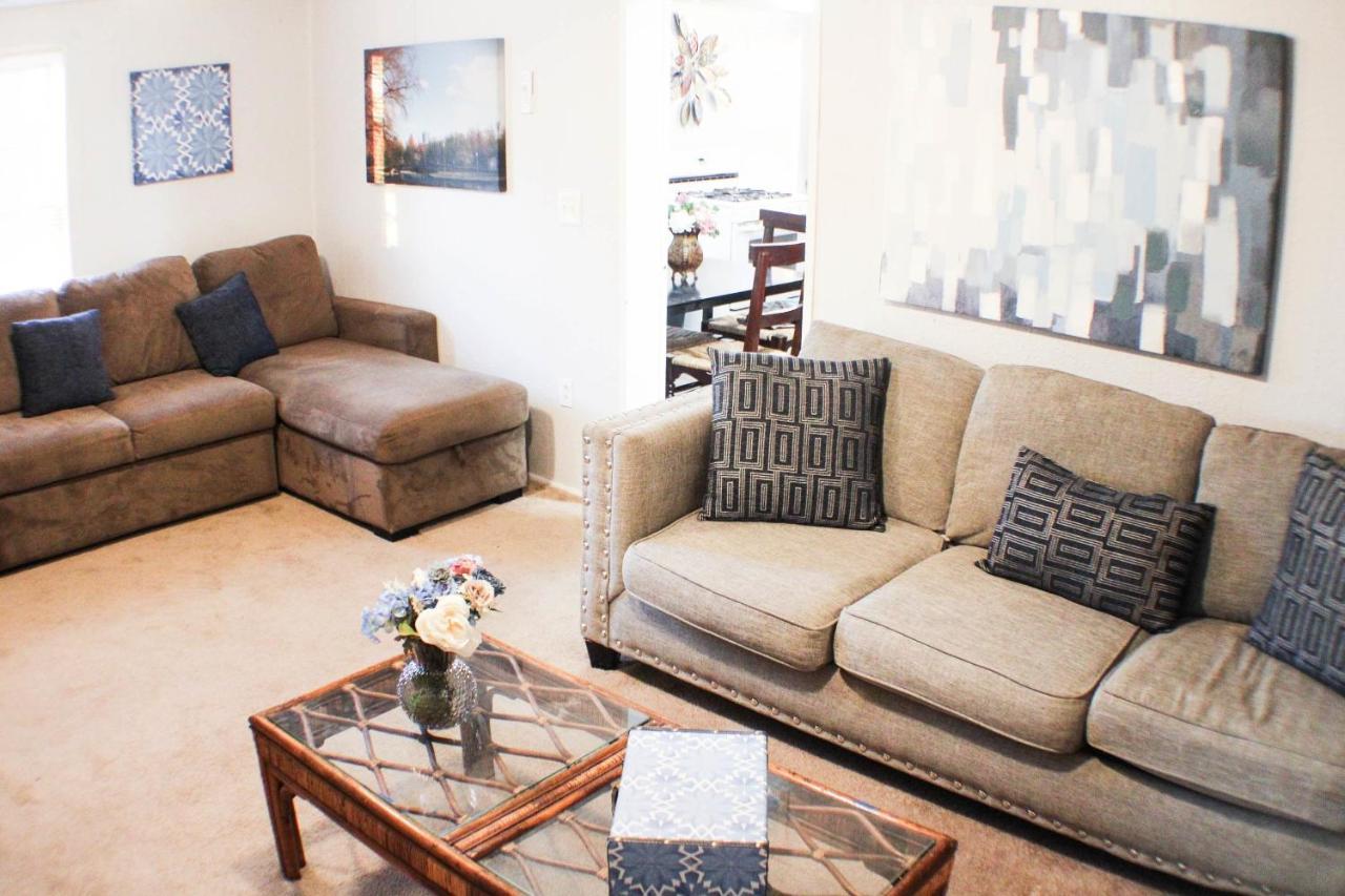 California Ave - 2 Bedroom - Home Away From Home! Pittsburgh Bagian luar foto