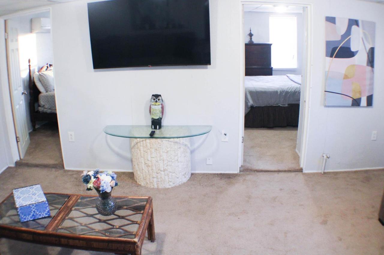 California Ave - 2 Bedroom - Home Away From Home! Pittsburgh Bagian luar foto