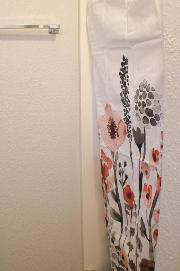 California Ave - 2 Bedroom - Home Away From Home! Pittsburgh Bagian luar foto